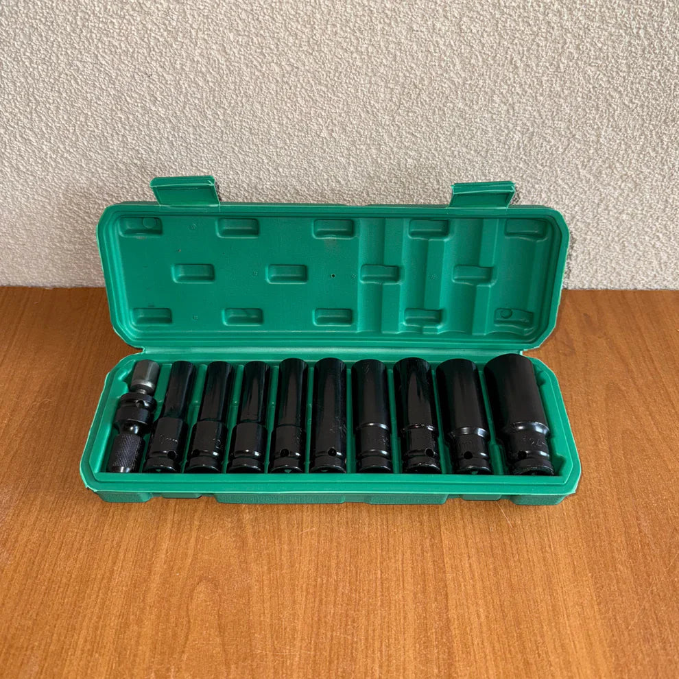 Komplet dubokih nasadnih ključeva (gedora) u praktičnom plastičnom koferu